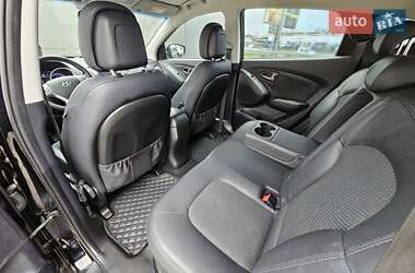 Внедорожник / Кроссовер Hyundai ix35 2014 в 