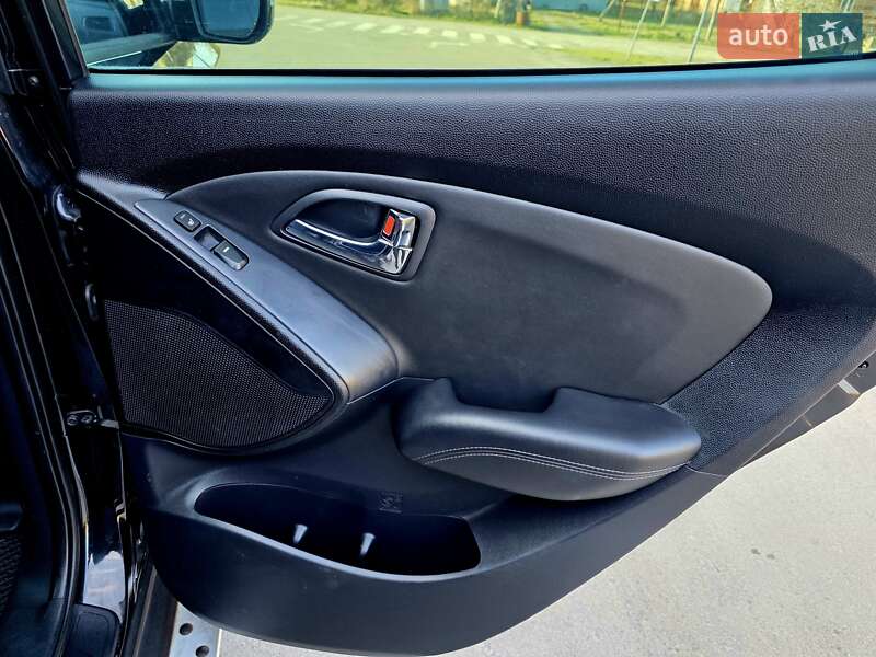 Внедорожник / Кроссовер Hyundai ix35 2010 в Самборе фото 19 Внедорожник / Кроссовер Hyundai ix35 2010 в Самборе