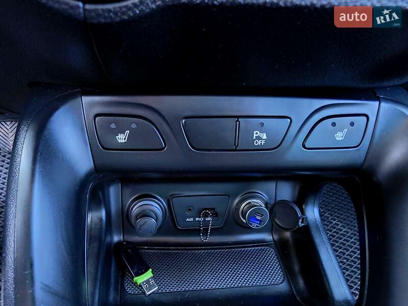 Внедорожник / Кроссовер Hyundai ix35 2010 в Самборе фото 27 Внедорожник / Кроссовер Hyundai ix35 2010 в Самборе