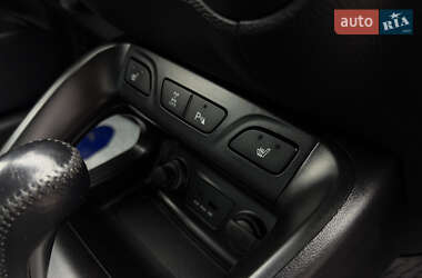 Внедорожник / Кроссовер Hyundai ix35 2014 в 