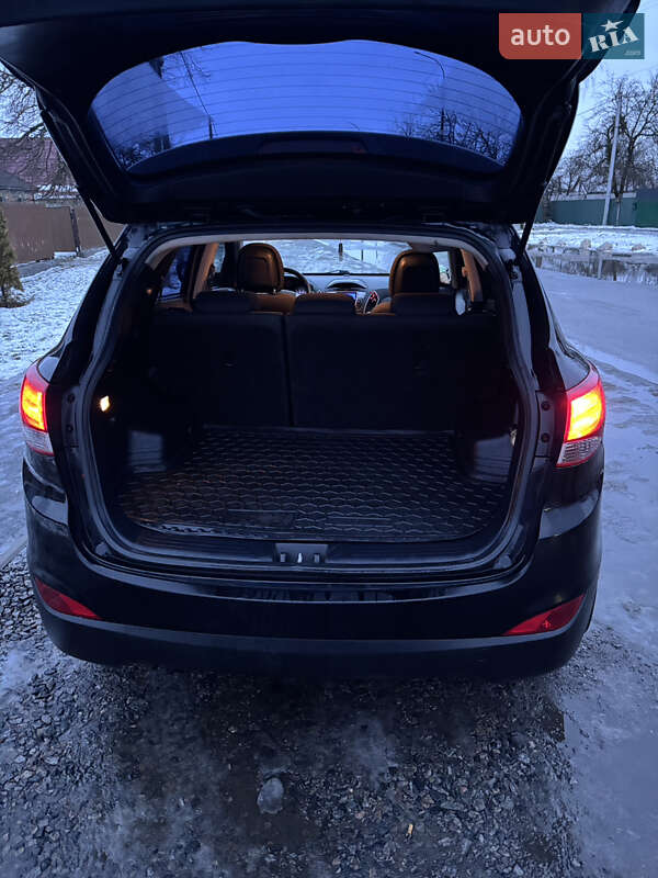 Позашляховик / Кросовер Hyundai ix35 2011 в Києві