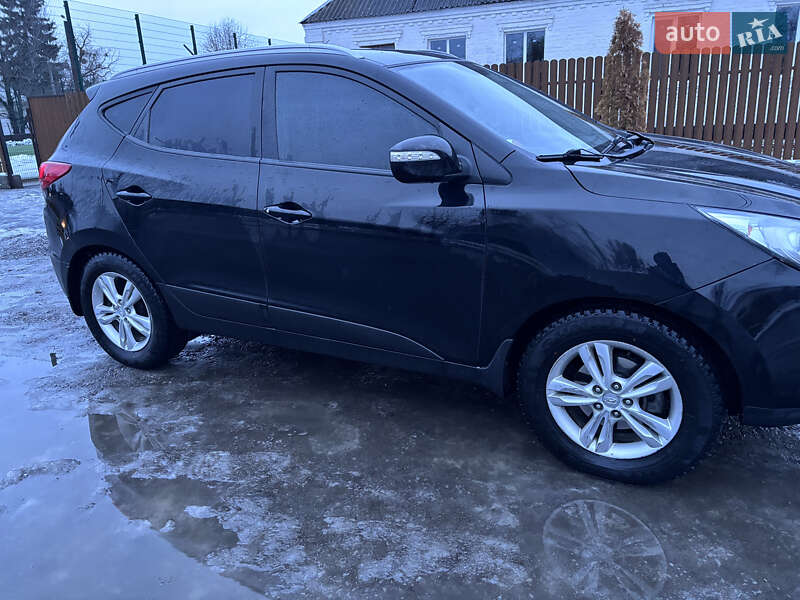 Позашляховик / Кросовер Hyundai ix35 2011 в Києві
