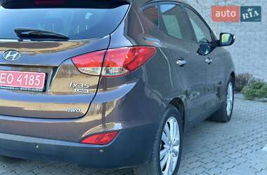 Позашляховик / Кросовер Hyundai ix35 2012 в 