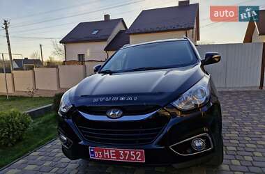 Внедорожник / Кроссовер Hyundai ix35 2012 в 