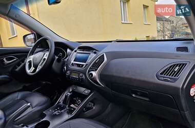 Внедорожник / Кроссовер Hyundai ix35 2012 в 