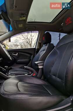 Внедорожник / Кроссовер Hyundai ix35 2012 в 
