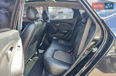 Внедорожник / Кроссовер Hyundai ix35 2010 в 