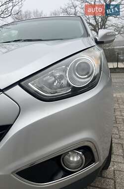 Позашляховик / Кросовер Hyundai ix35 2010 в 