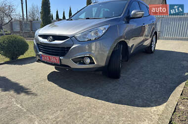 Позашляховик / Кросовер Hyundai ix35 2013 в 