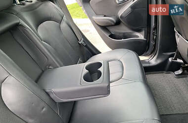 Внедорожник / Кроссовер Hyundai ix35 2013 в 