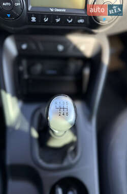 Внедорожник / Кроссовер Hyundai ix35 2011 в 