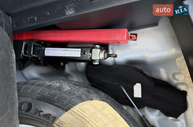 Внедорожник / Кроссовер Hyundai ix35 2011 в 