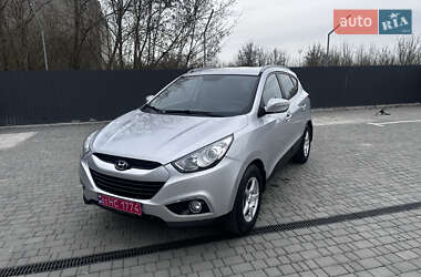 Внедорожник / Кроссовер Hyundai ix35 2011 в 