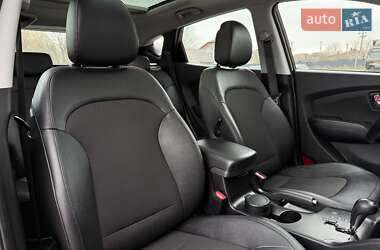 Внедорожник / Кроссовер Hyundai ix35 2014 в 