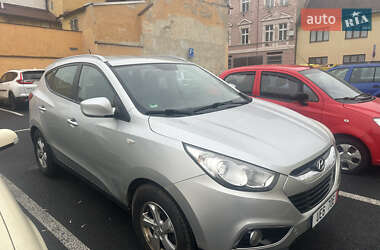 Позашляховик / Кросовер Hyundai ix35 2011 в 