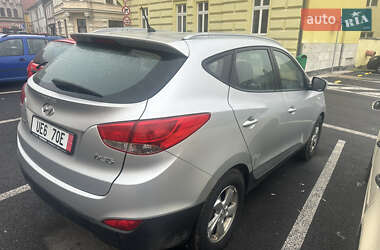 Позашляховик / Кросовер Hyundai ix35 2011 в 