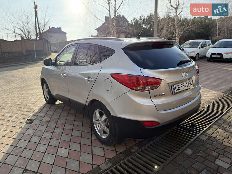 Внедорожник / Кроссовер Hyundai ix35 2012 в Черновцах