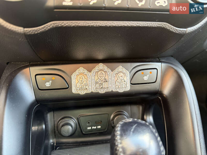 Внедорожник / Кроссовер Hyundai ix35 2012 в Черновцах