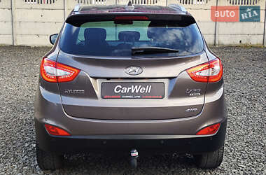 Позашляховик / Кросовер Hyundai ix35 2014 в 