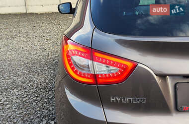 Позашляховик / Кросовер Hyundai ix35 2014 в 
