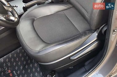 Позашляховик / Кросовер Hyundai ix35 2014 в 