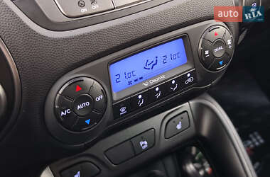 Позашляховик / Кросовер Hyundai ix35 2014 в 