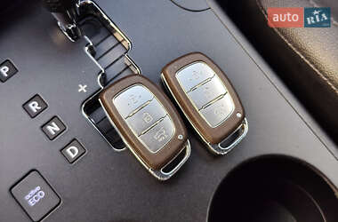 Позашляховик / Кросовер Hyundai ix35 2014 в 
