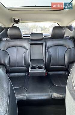 Внедорожник / Кроссовер Hyundai ix35 2011 в 