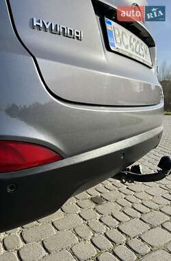 Внедорожник / Кроссовер Hyundai ix35 2011 в 