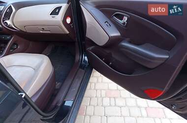 Внедорожник / Кроссовер Hyundai ix35 2010 в 
