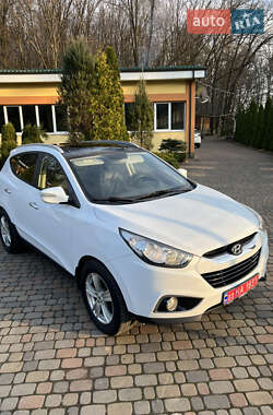 Позашляховик / Кросовер Hyundai ix35 2011 в 