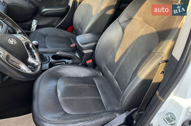 Позашляховик / Кросовер Hyundai ix35 2011 в 