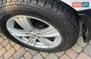 Позашляховик / Кросовер Hyundai ix35 2011 в 