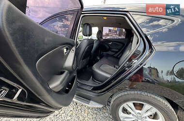 Позашляховик / Кросовер Hyundai ix35 2011 в 