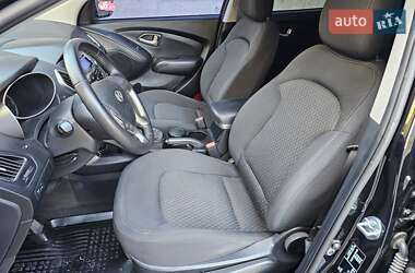 Позашляховик / Кросовер Hyundai ix35 2012 в 