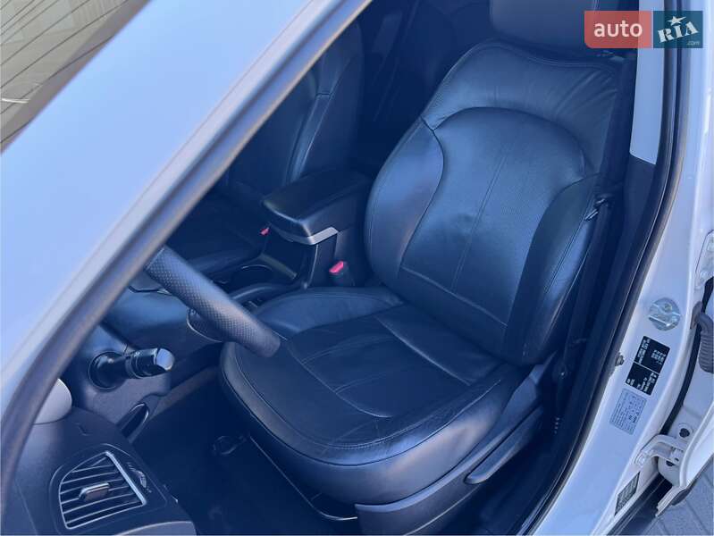 Позашляховик / Кросовер Hyundai ix35 2013 в Дніпрі