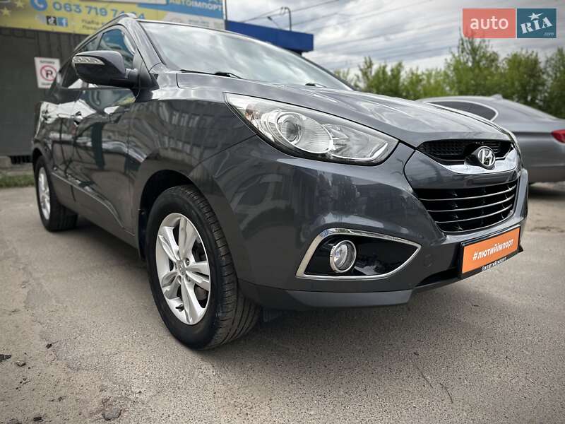 Позашляховик / Кросовер Hyundai ix35 2010 в Сумах