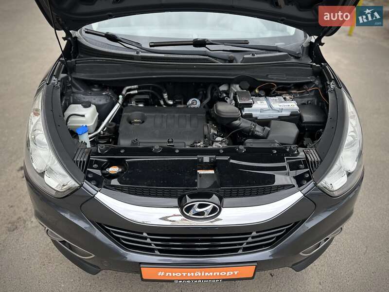 Позашляховик / Кросовер Hyundai ix35 2010 в Сумах