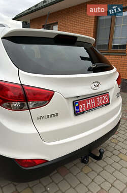 Позашляховик / Кросовер Hyundai ix35 2013 в 