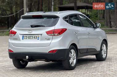 Позашляховик / Кросовер Hyundai ix35 2011 в 