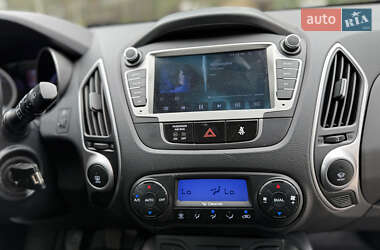 Позашляховик / Кросовер Hyundai ix35 2011 в 