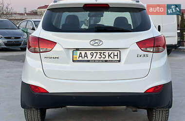Позашляховик / Кросовер Hyundai ix35 2011 в 