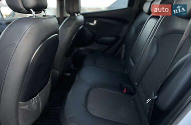 Позашляховик / Кросовер Hyundai ix35 2011 в 