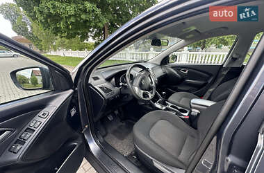Позашляховик / Кросовер Hyundai ix35 2010 в 