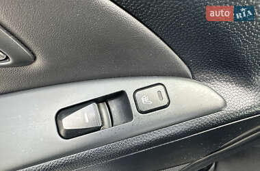 Позашляховик / Кросовер Hyundai ix35 2010 в 