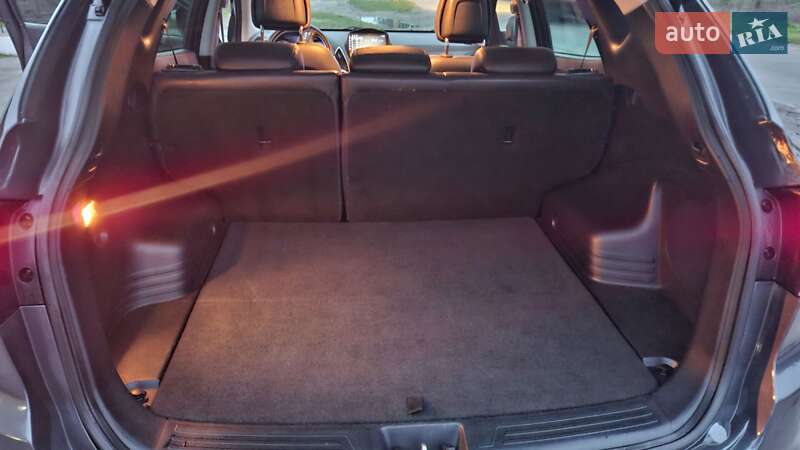 Позашляховик / Кросовер Hyundai ix35 2011 в Радивиліві