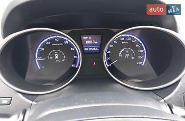 Внедорожник / Кроссовер Hyundai ix35 2012 в 