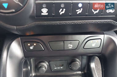 Внедорожник / Кроссовер Hyundai ix35 2012 в 