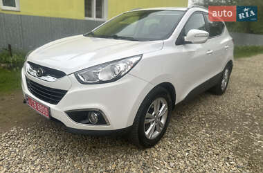 Внедорожник / Кроссовер Hyundai ix35 2012 в 