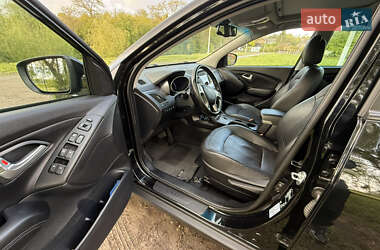 Позашляховик / Кросовер Hyundai ix35 2015 в 
